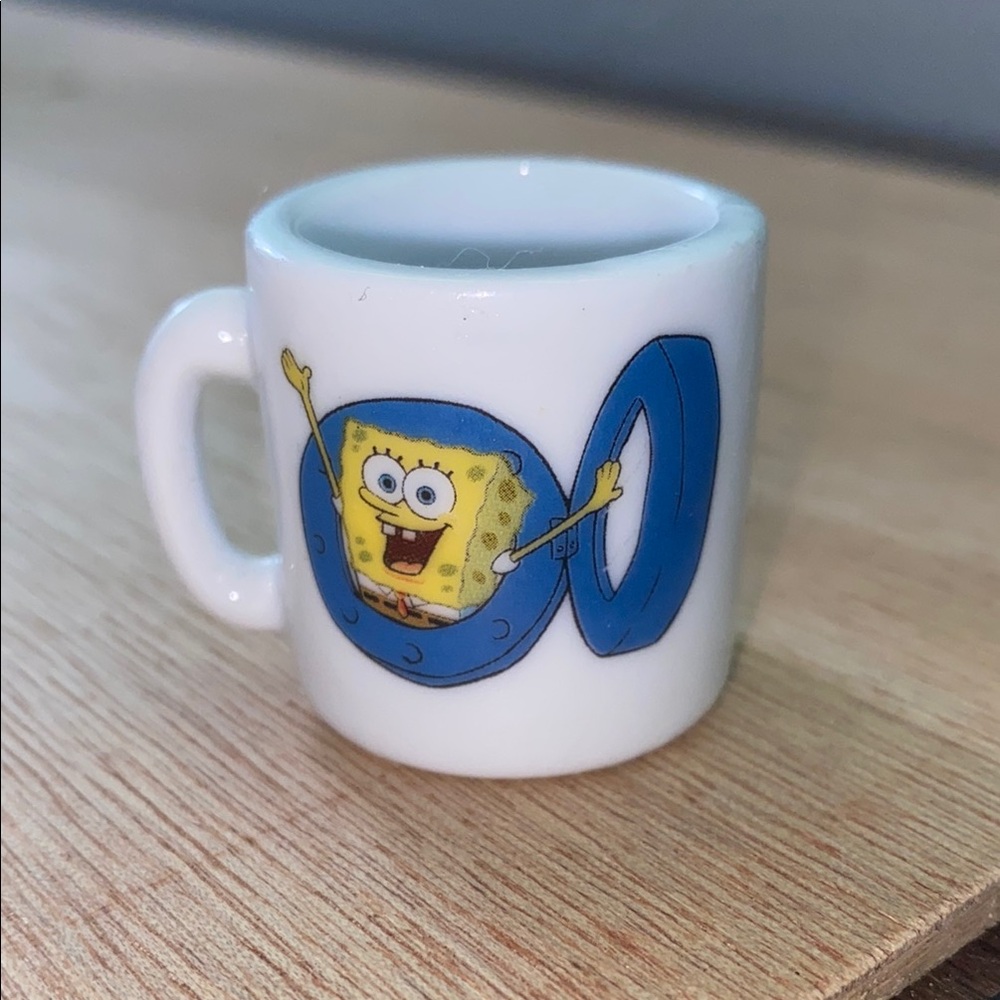 2002 Viacom SpongeBob Square Pants Micro Mug